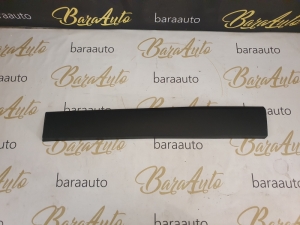 Bandou ornament lateral stânga Trafic III 2.0 Lift Vivaro B 768556674R 93867912